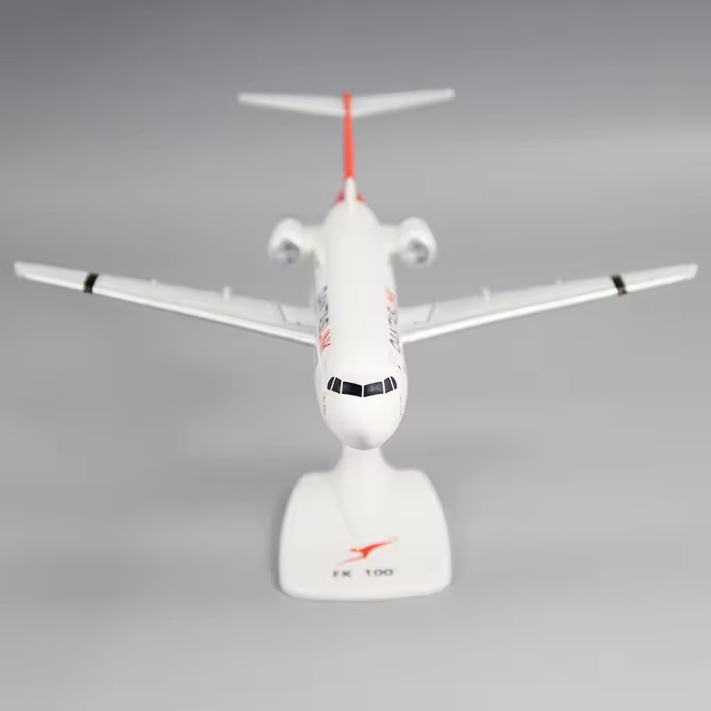 Model Airplane Plastic - 2026年新作 1:100スケール フォッカー FK-100 カンタス航空 飛行機模型