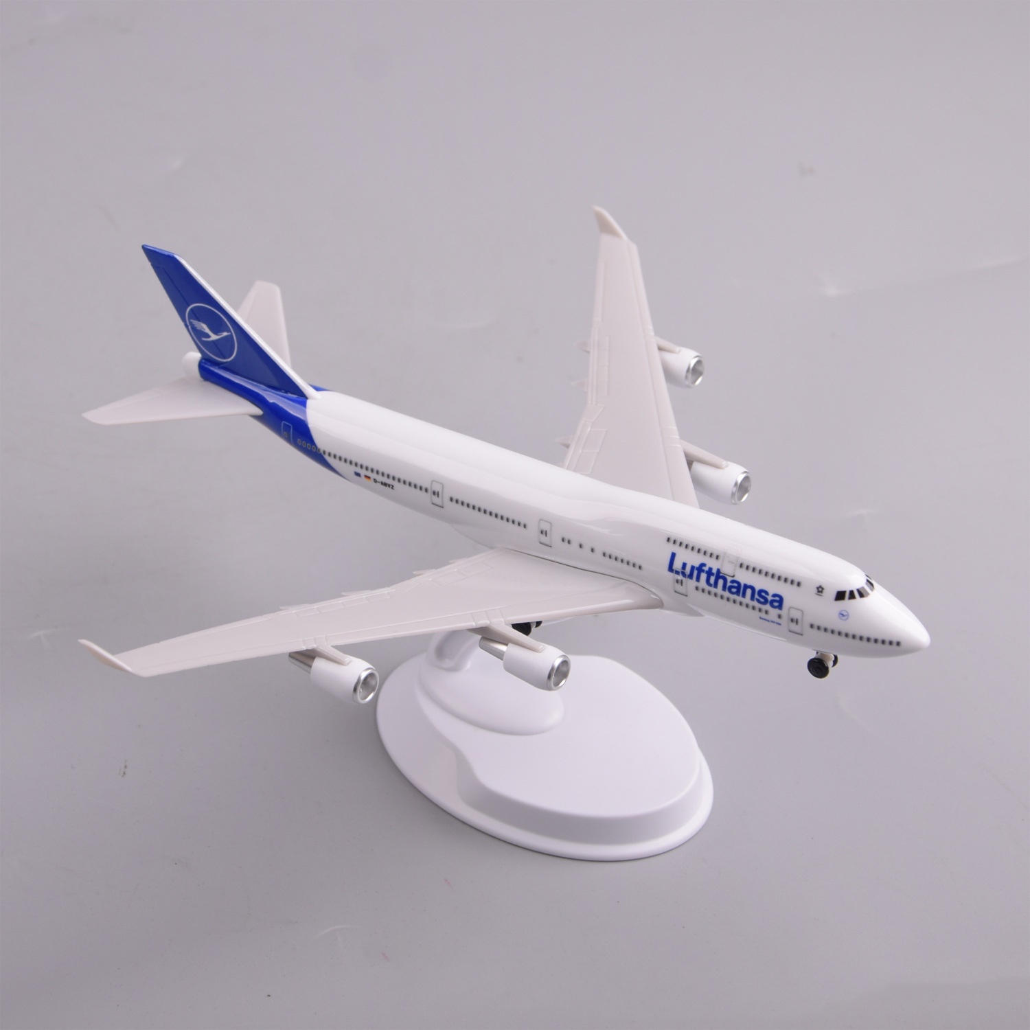 スケール航空機 20cm 747 飛行機模型 ルフトハンザ  - Model Airplane Plastic のレビューと価格